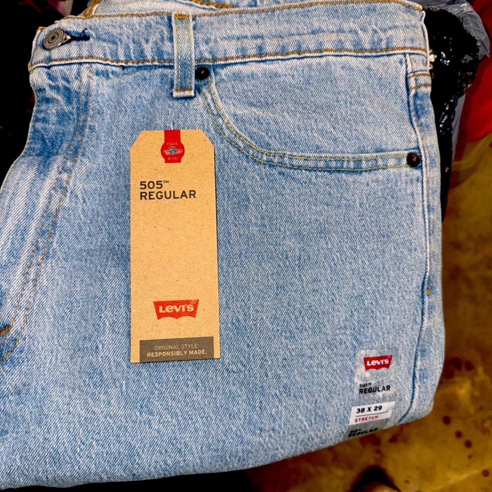 New with tags Levi’s 505 jeans